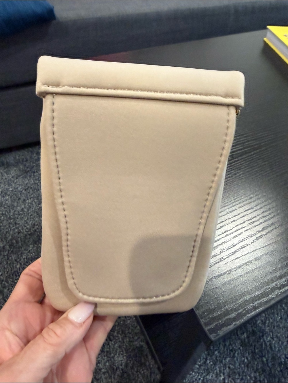 AS SEEN ON TIK TOK! Bolsetta Magnetic Hip Bag